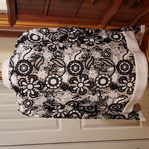 Lace and Leather Jacket - Picture 5 of 6